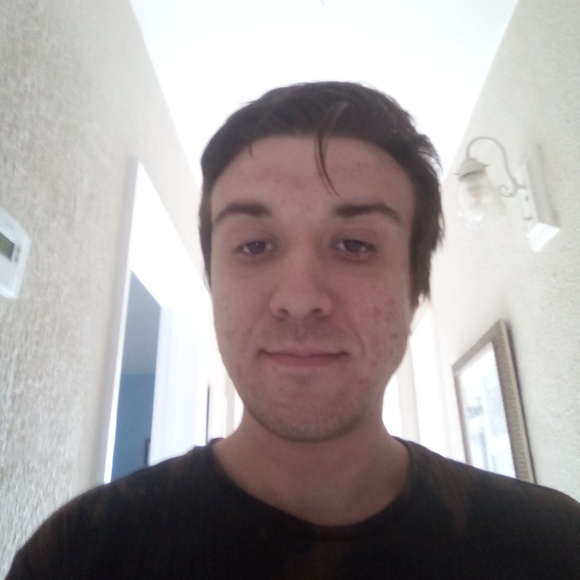 Meet your Posher, Nicolas - Picture 2 of 3